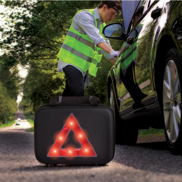 Emergency Car Kit with LED Triangle - Picture 2 of 5